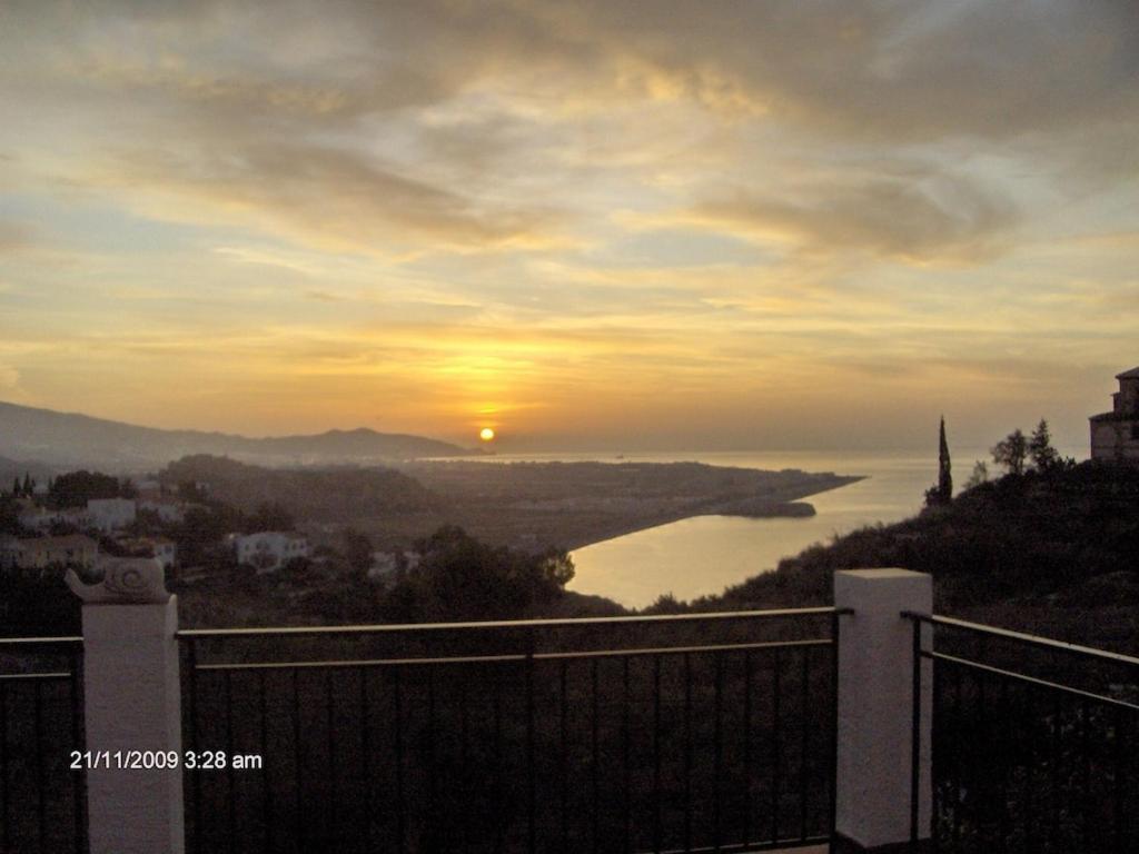 La Torrecica, Con Caracter Andaluz Y Magnificas Vistas Al Mar Y Sierra Nevada Villa Salobrena Bagian luar foto